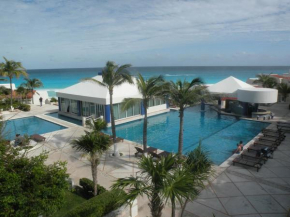 Гостиница Cancun Beach ApartHotel by Solymar  Канку́н 
